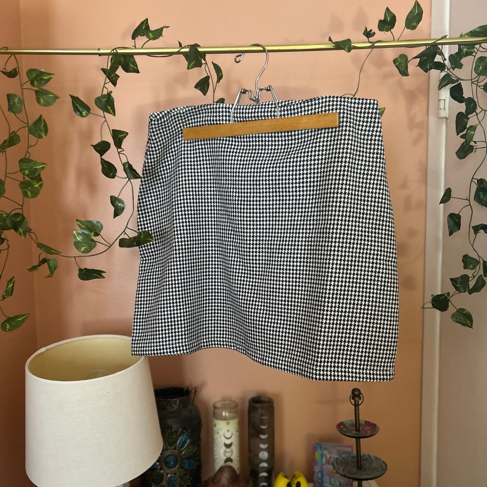 ✨classic houndstooth skirt✨